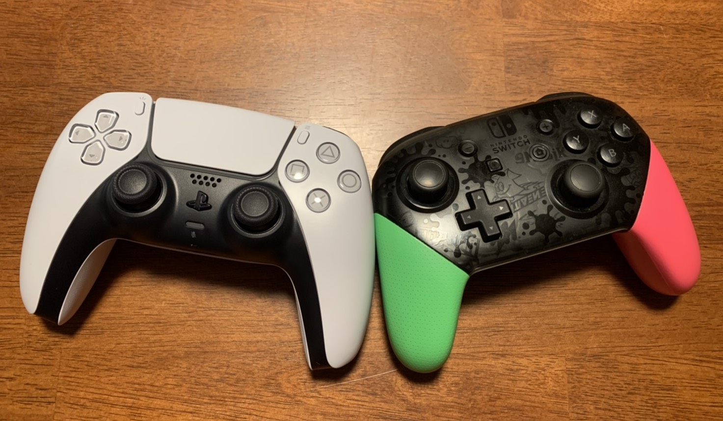 PS5 DualSense vs Xbox Gamepad: Which is the better controller for